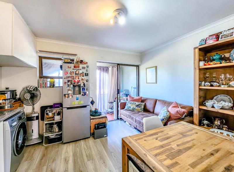 1 Bedroom Property for Sale in Loevenstein Western Cape